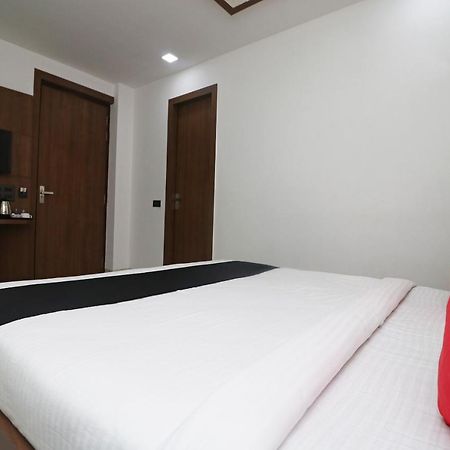 אגרה Hotel Grand Sparrow Inn מראה חיצוני תמונה