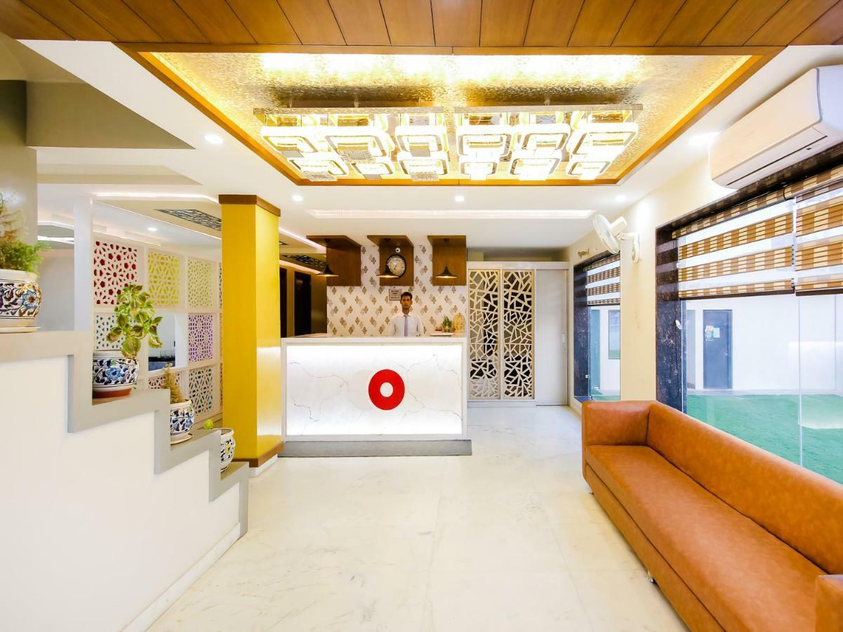 אגרה Hotel Grand Sparrow Inn מראה חיצוני תמונה