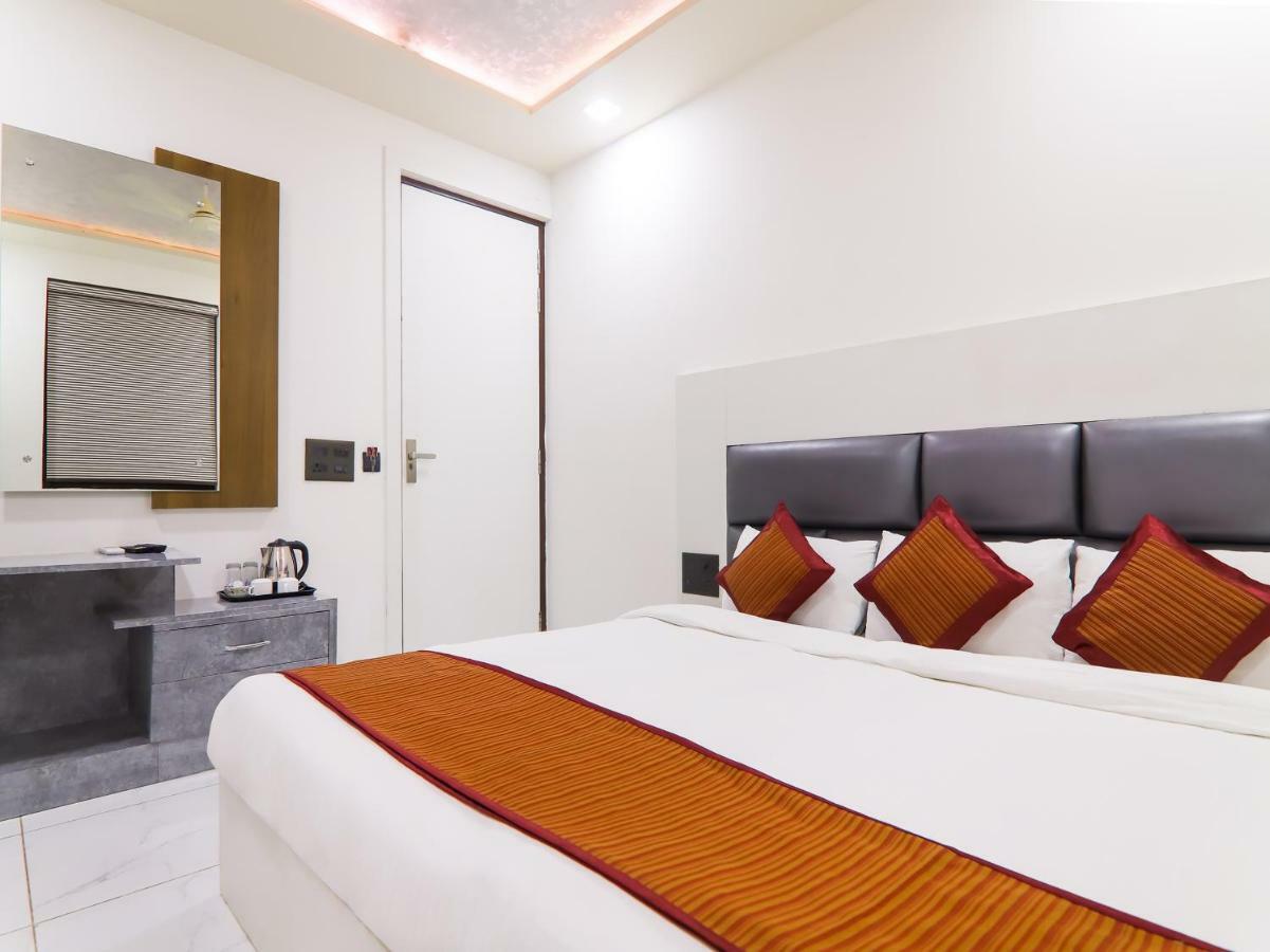 אגרה Hotel Grand Sparrow Inn מראה חיצוני תמונה