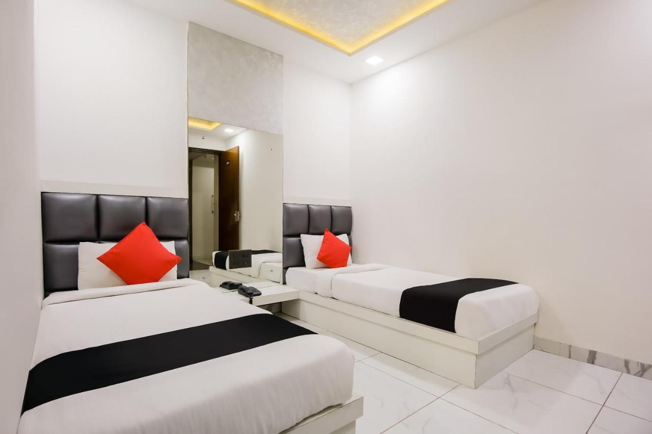 אגרה Hotel Grand Sparrow Inn מראה חיצוני תמונה