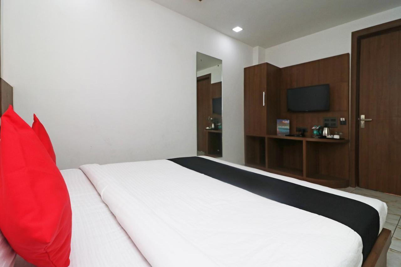 אגרה Hotel Grand Sparrow Inn מראה חיצוני תמונה