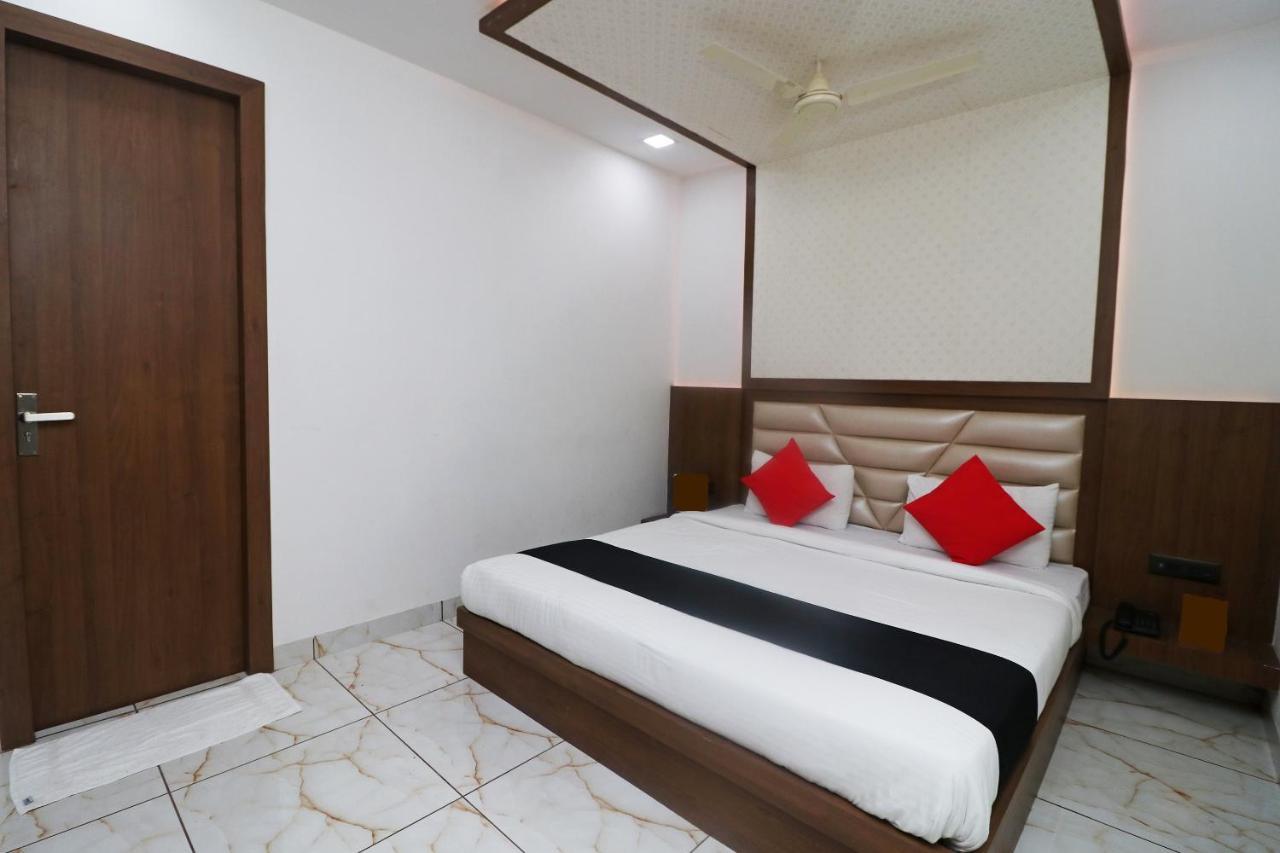 אגרה Hotel Grand Sparrow Inn מראה חיצוני תמונה